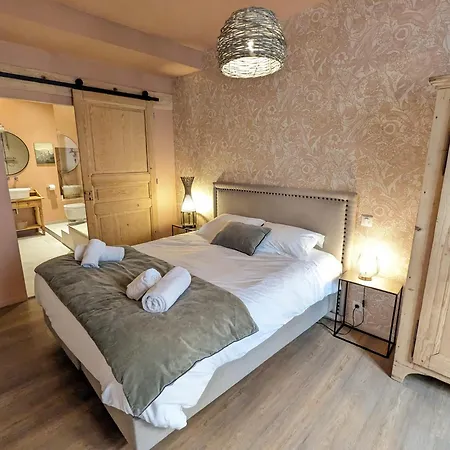 A Travers Champs Avec Sauna Et Parking *