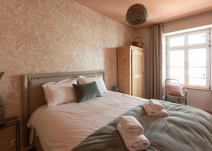 A Travers Champs Avec Sauna Et Parking Colmar