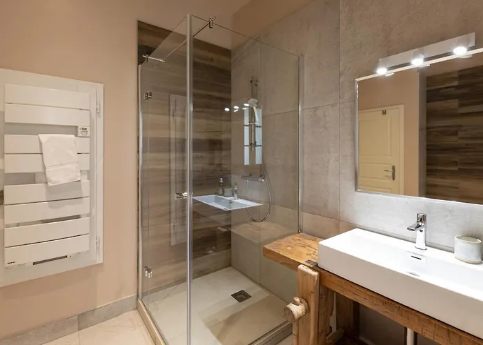 A Travers Champs Avec Sauna Et Parking Daire