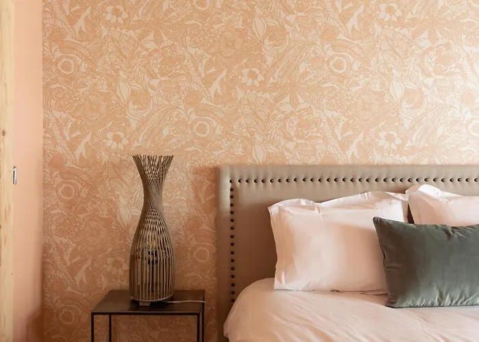 Daire A Travers Champs Avec Sauna Et Parking *